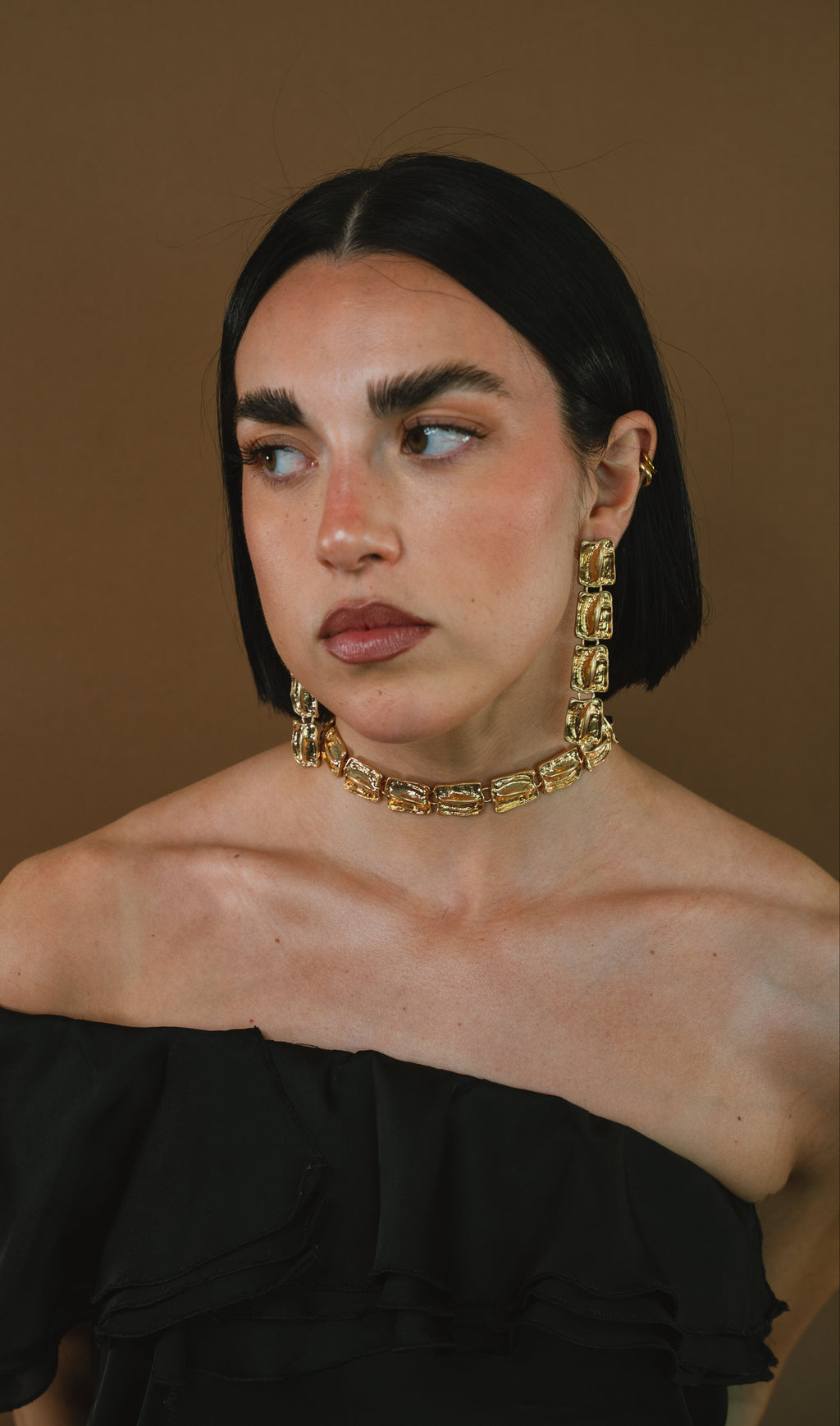 A Deshora Earrings