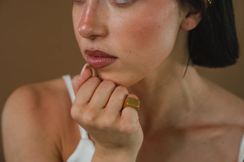 Anillo Meñique Matriarca